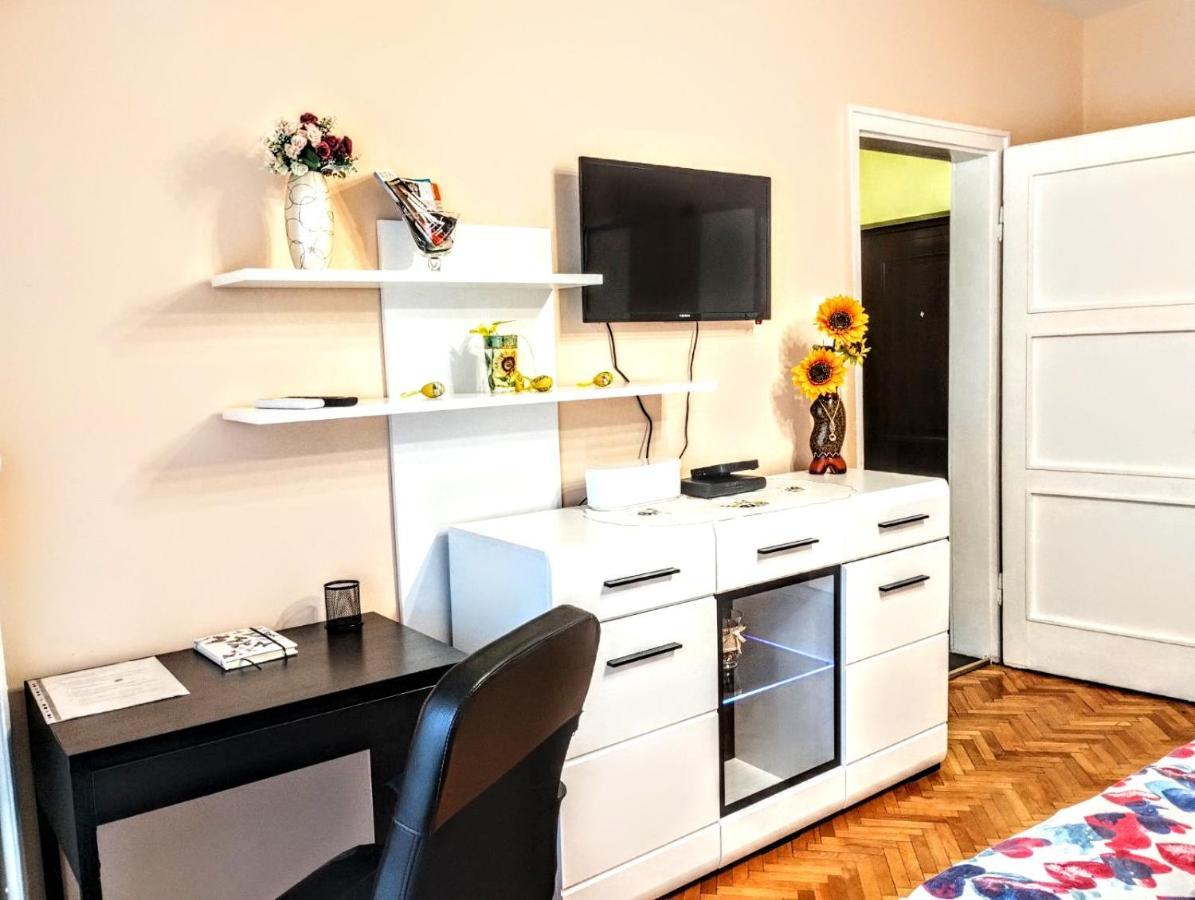 Mimi's Place/ уют в центъра на софия
